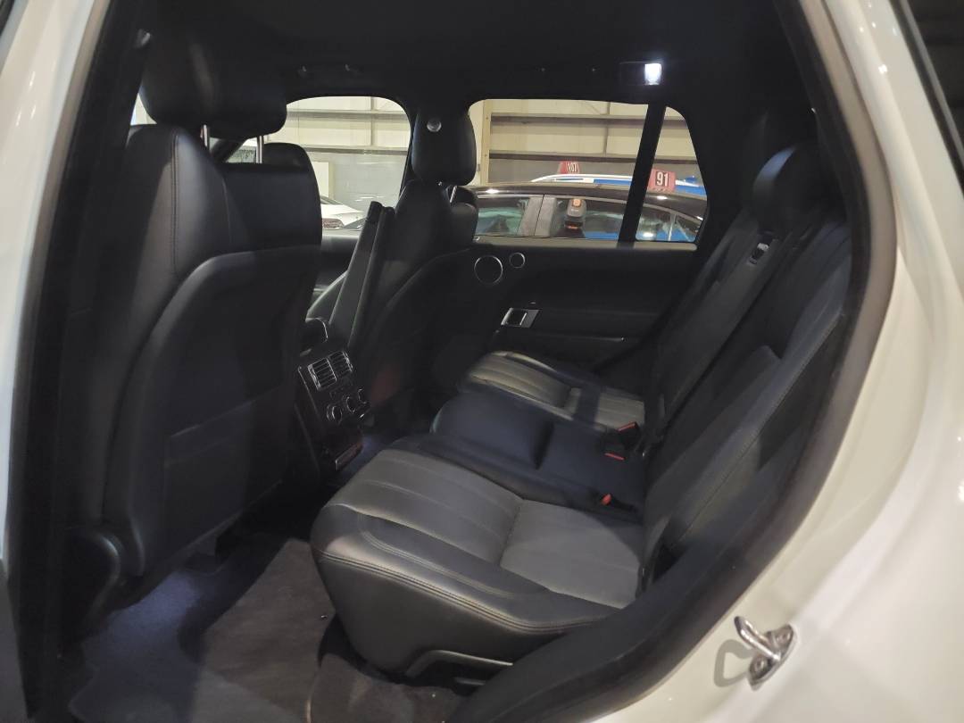2015 LAND ROVER RANGE ROVER — 160008 Miles — Lot 1FA216276 — Main - Marhaba Auctions Used Cars - Image 6