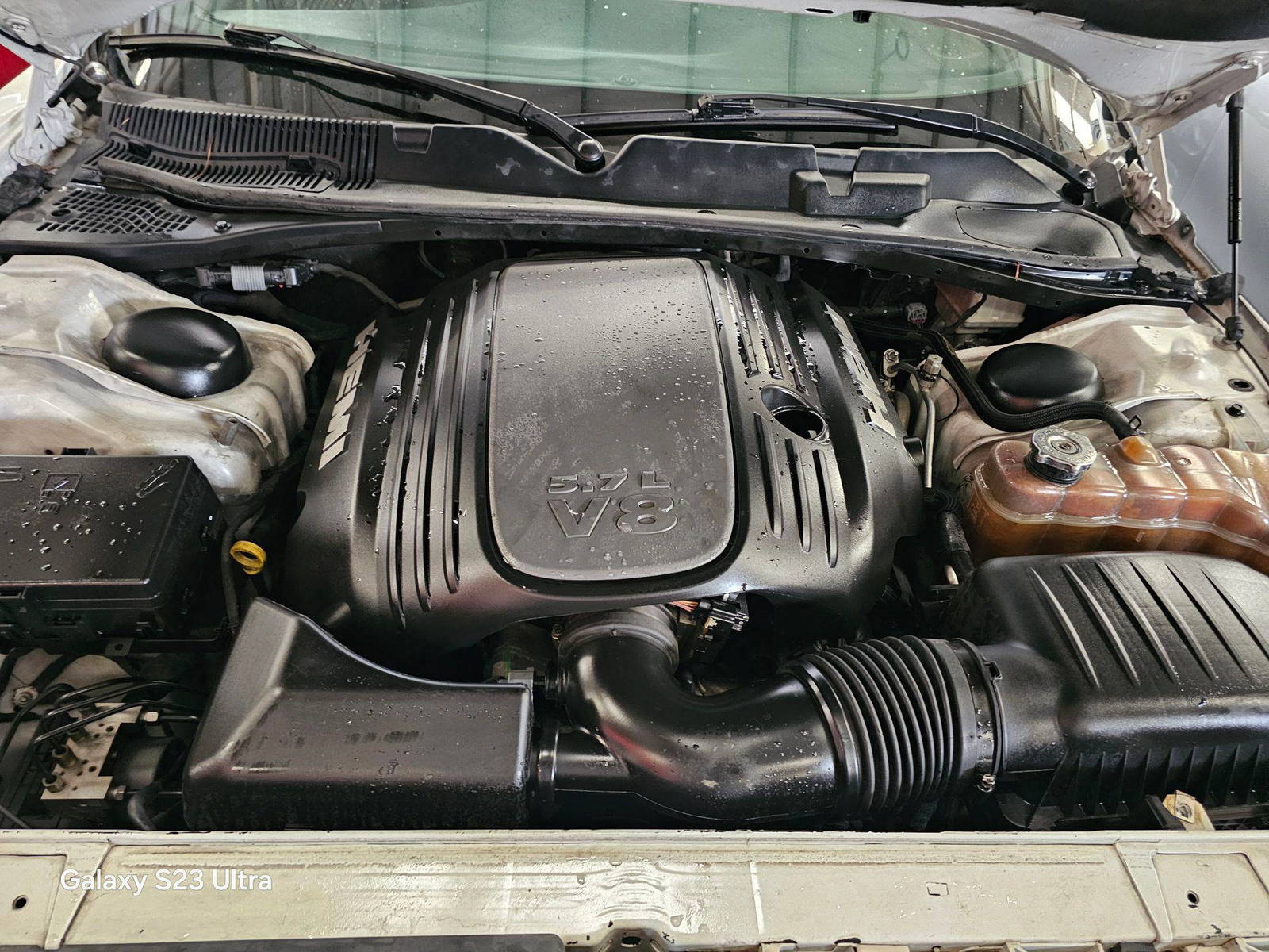 2017 DODGE CHALLENGER — 163626 Miles — Lot 5HH582900 — Souq - Marhaba Auctions Used Cars - Image 11