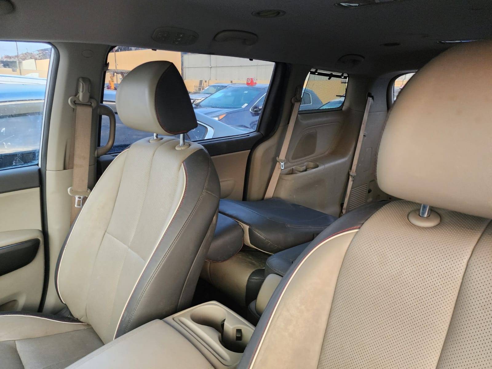 KIA SEDONA 2017 - Marhaba Auction Used Cars - Image 8