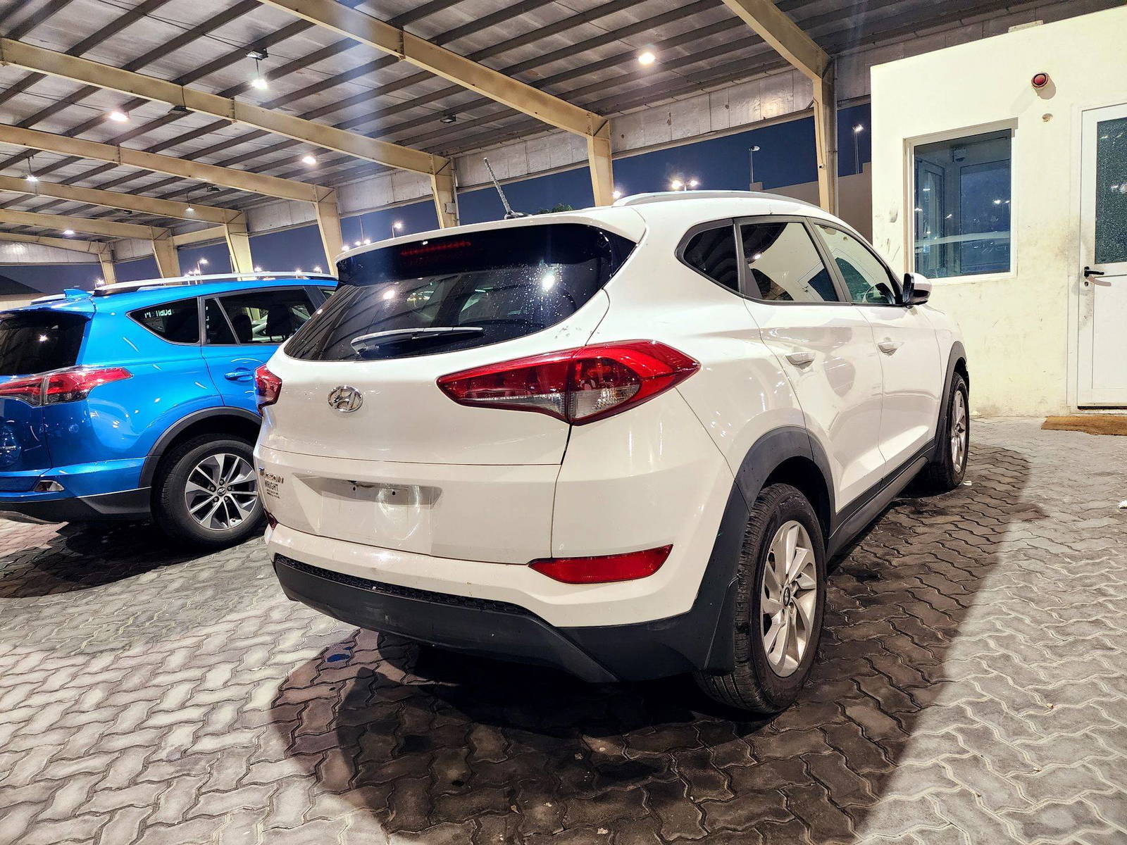2016 HYUNDAI TUCSON — 146406 Miles — Lot 79010274 — Souq - Marhaba Auctions Used Cars - Image 3