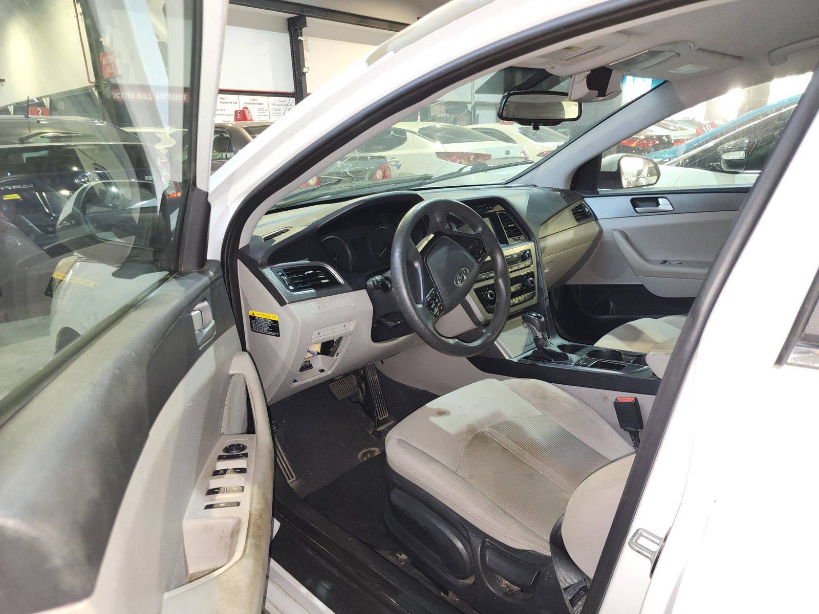 2016 HYUNDAI SONATA — 196098 Miles — Lot 319119 — Al Quoz - Marhaba Auctions Used Cars - Image 9
