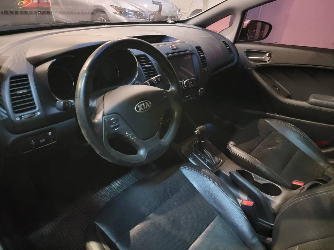 2013 KIA K3 — 164840 KM — Lot 144972 — Main - Marhaba Auctions Used Cars - Image 9