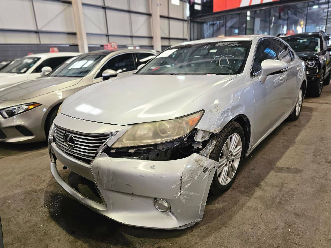 2013 LEXUS ES 350 — 111679 Miles — Lot 2039382 — Main - Marhaba Auctions Used Cars - Image 4