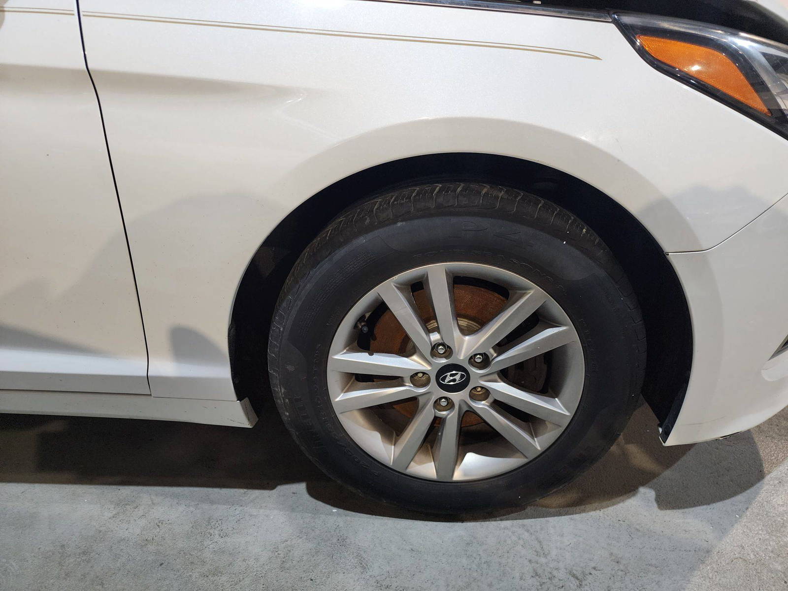 2015 HYUNDAI SONATA — 153417 Miles — Lot 014401 — Al Quoz - Marhaba Auctions Used Cars - Image 12