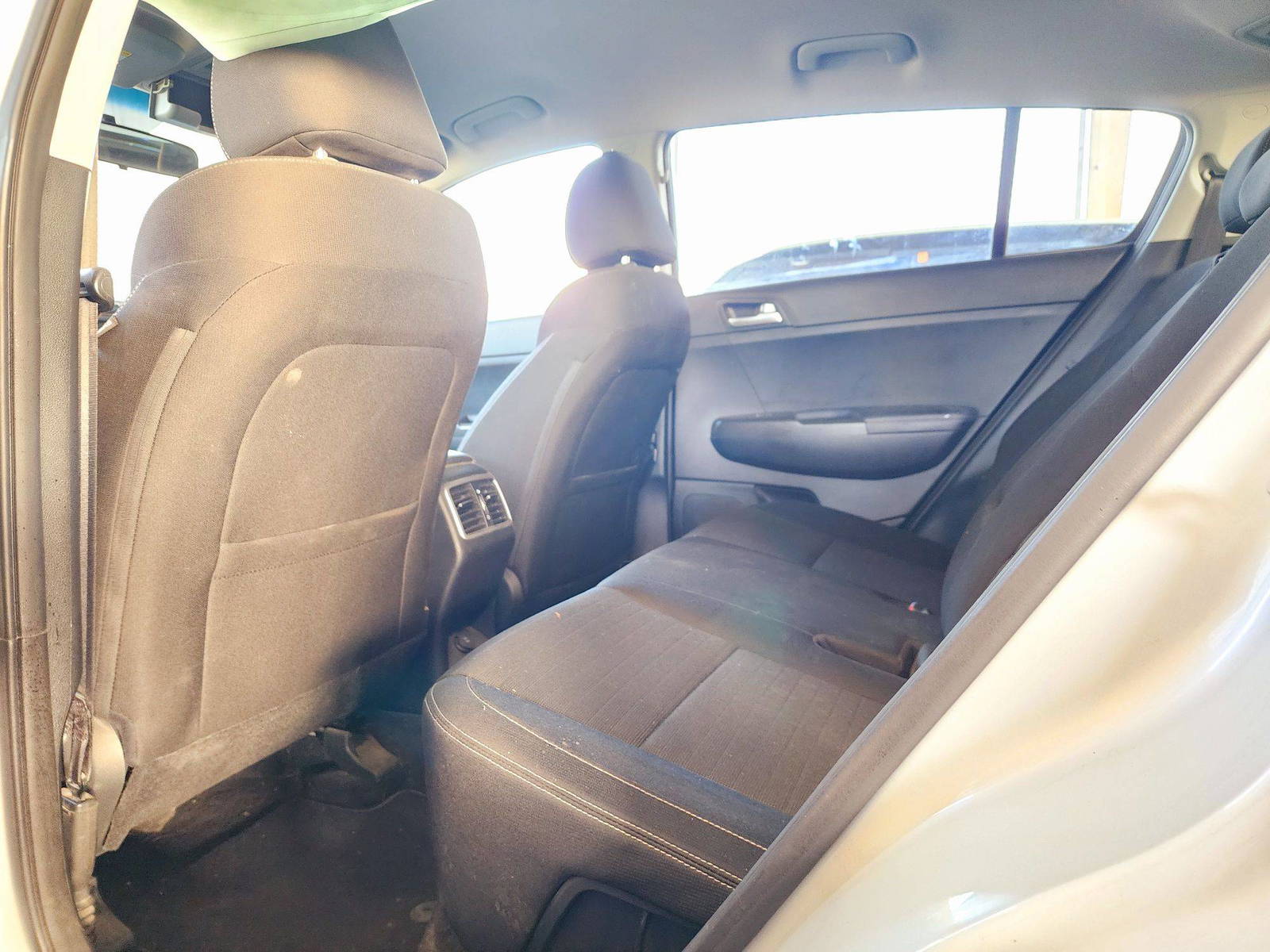 2018 KIA SPORTAGE — 86023 Miles — Lot 40146773 — Souq - Marhaba Auctions Used Cars - Image 6