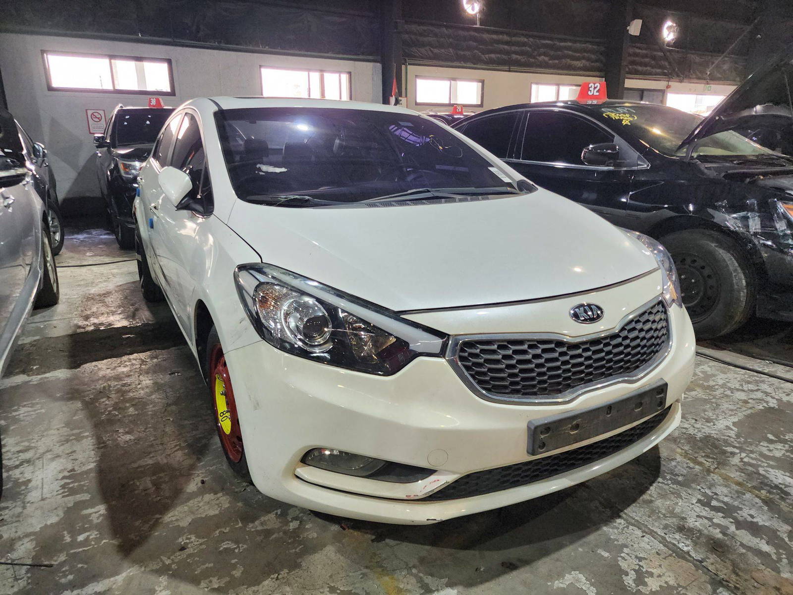 2014 KIA K3 — 171579 KM — Lot 218823 — Main - Marhaba Auctions Used Cars - Image 5