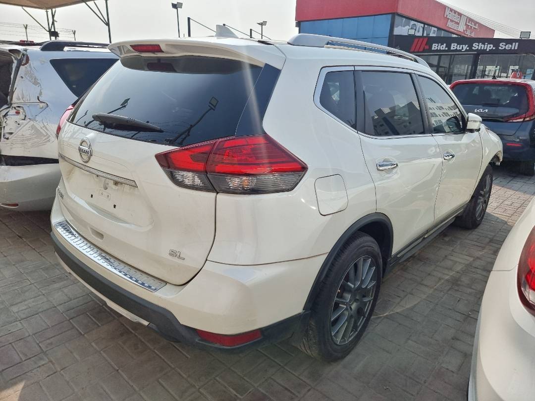 NISSAN ROGUE 2017 - Marhaba Auction Used Cars - Image 5