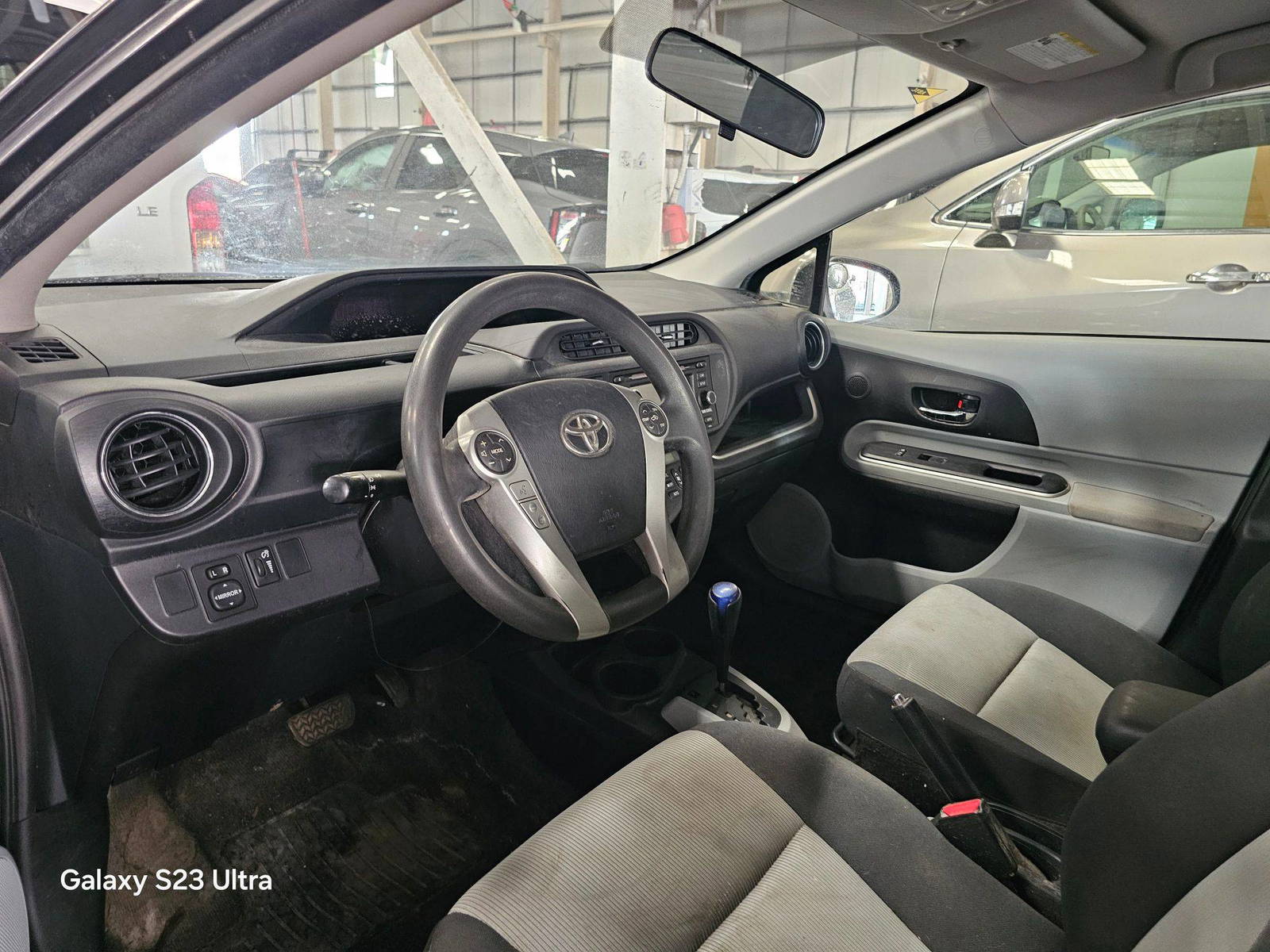 2014 TOYOTA PRIUS C — 221387 KM — Lot E1563611 — Main - Marhaba Auctions Used Cars - Image 8
