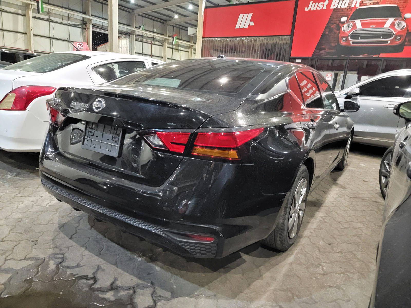 2019 NISSAN ALTIMA — 194161 KM — Lot 205839 — Souq - Marhaba Auctions Used Cars - Image 3