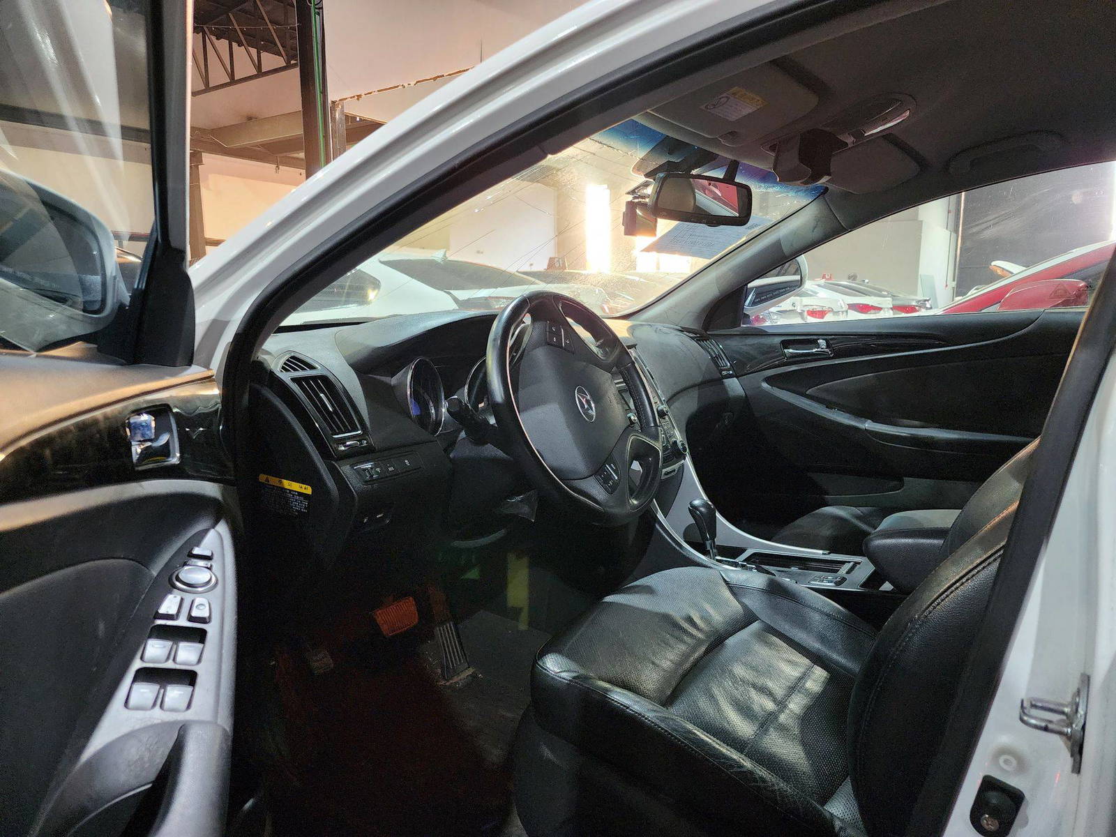 HYUNDAI SONATA 2011 - Marhaba Auction Used Cars - Image 9