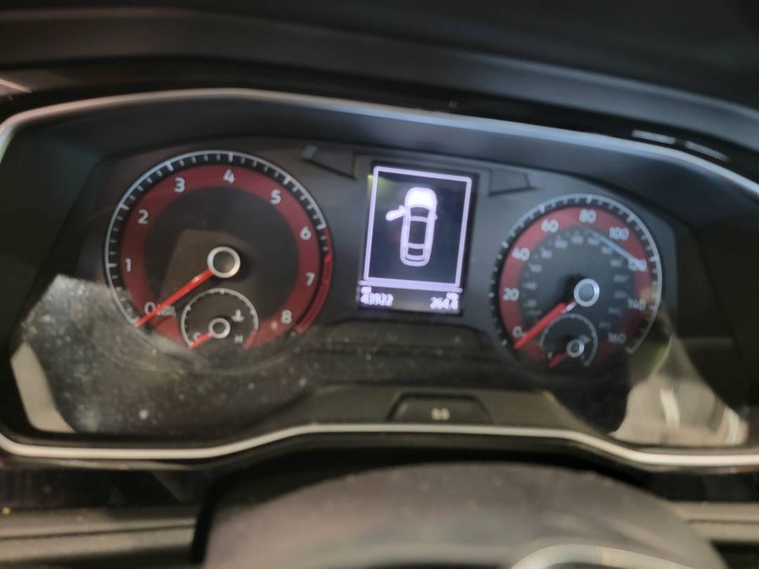 2019 VOLKSWAGEN JETTA — 43922 Miles — Lot 70085173 - Marhaba Auctions Used Cars - Image 5