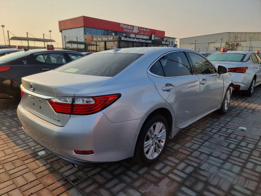 2014 LEXUS ES 350 — 175962 Miles — Lot 62277274 — Souq - Marhaba Auctions Used Cars - Image 4