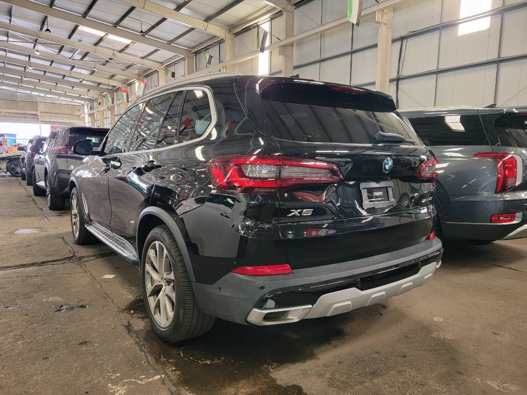 2023 BMW X 5 — 20788 KM — Lot 17085 — Main - Marhaba Auctions Used Cars - Image 3