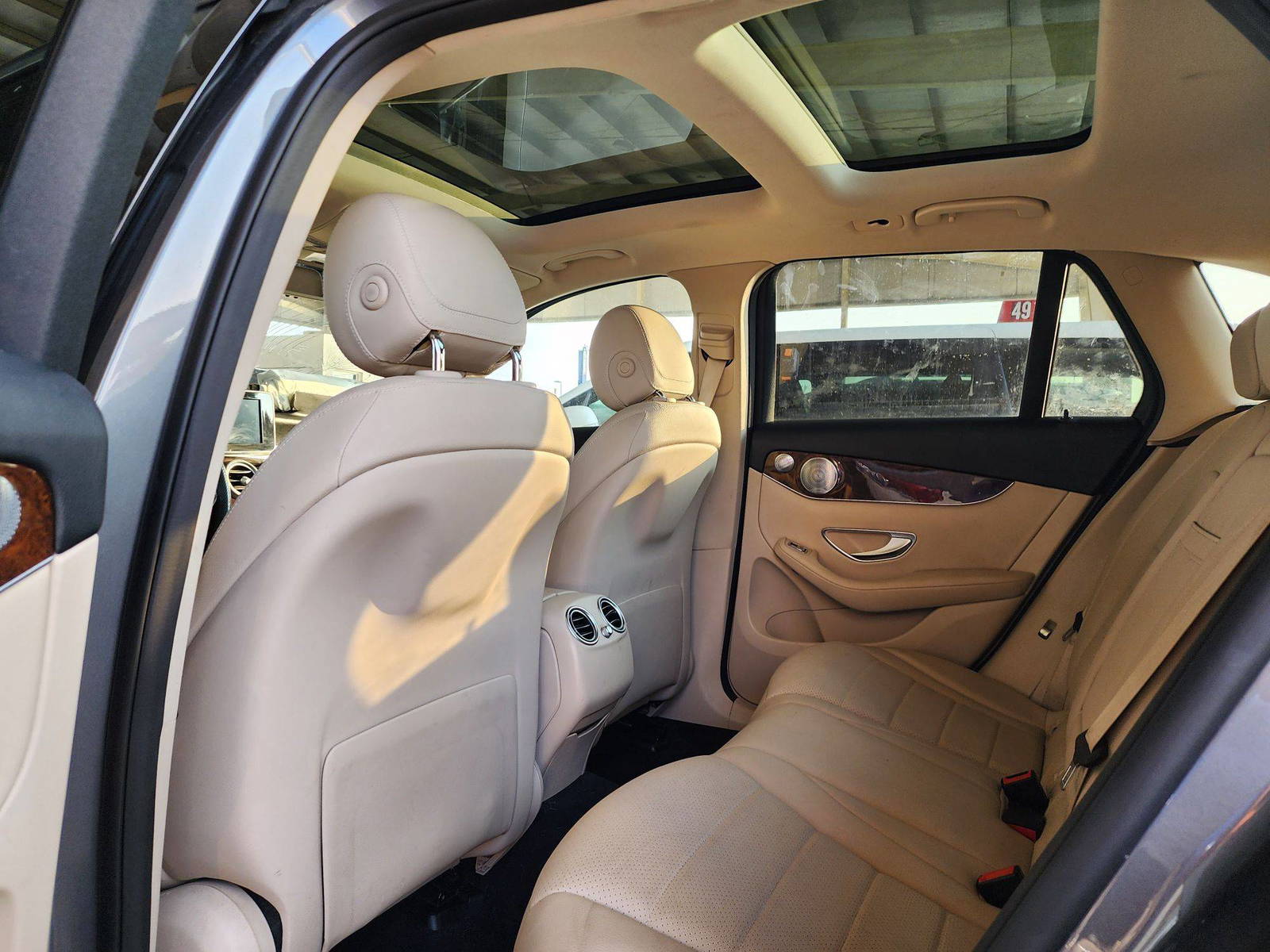 2018 MERCEDES BENZ GLC-300 — 74995 Miles — Lot 6JV061496 — Souq - Marhaba Auctions Used Cars - Image 6