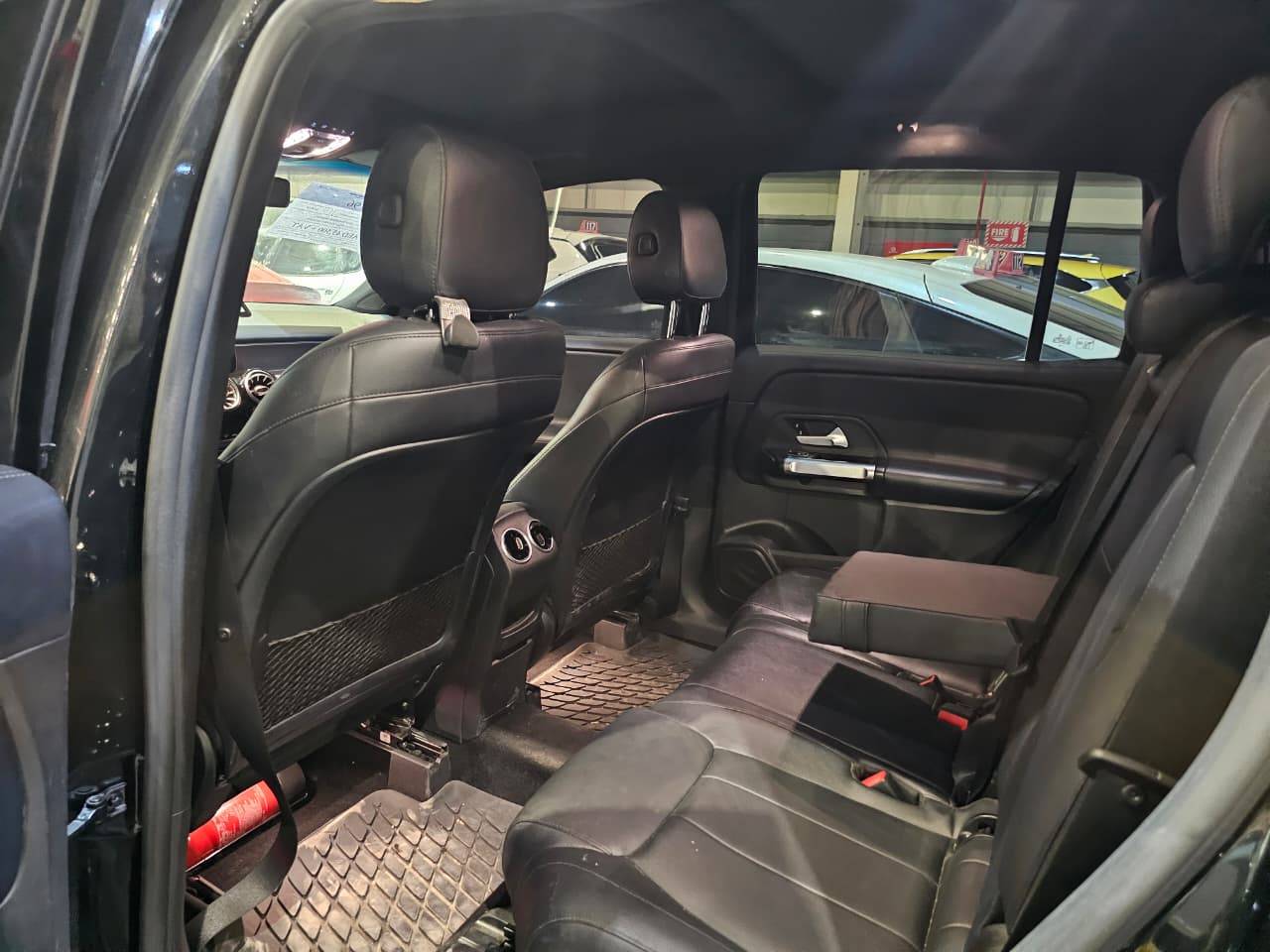 2020 MERCEDES BENZ GLB 250 — 115596 KM — Lot XLW005902 — Main - Marhaba Auctions Used Cars - Image 7