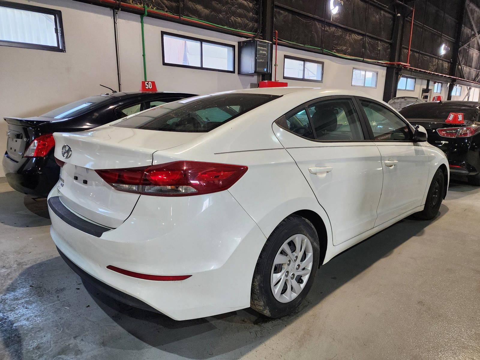 2018 HYUNDAI ELANTRA — 141920 Miles — Lot 4117 — Al Quoz - Marhaba Auctions Used Cars - Image 5