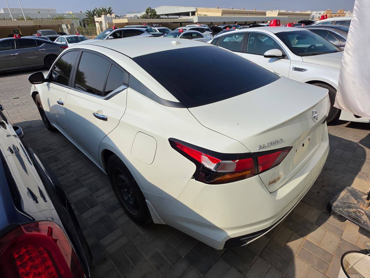 2019 NISSAN ALTIMA — 131117 Miles — Lot 45617357 - Marhaba Auctions Used Cars - Image 4
