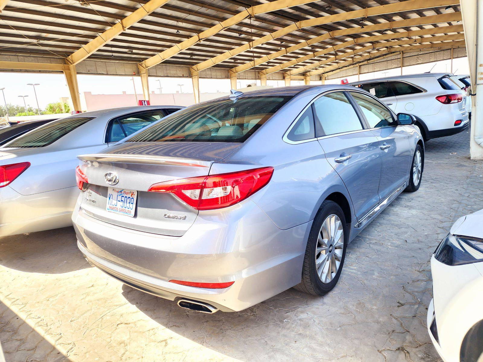 2015 HYUNDAI SONATA — 144047 Miles — Lot FH201627 — Souq - Marhaba Auctions Used Cars - Image 4