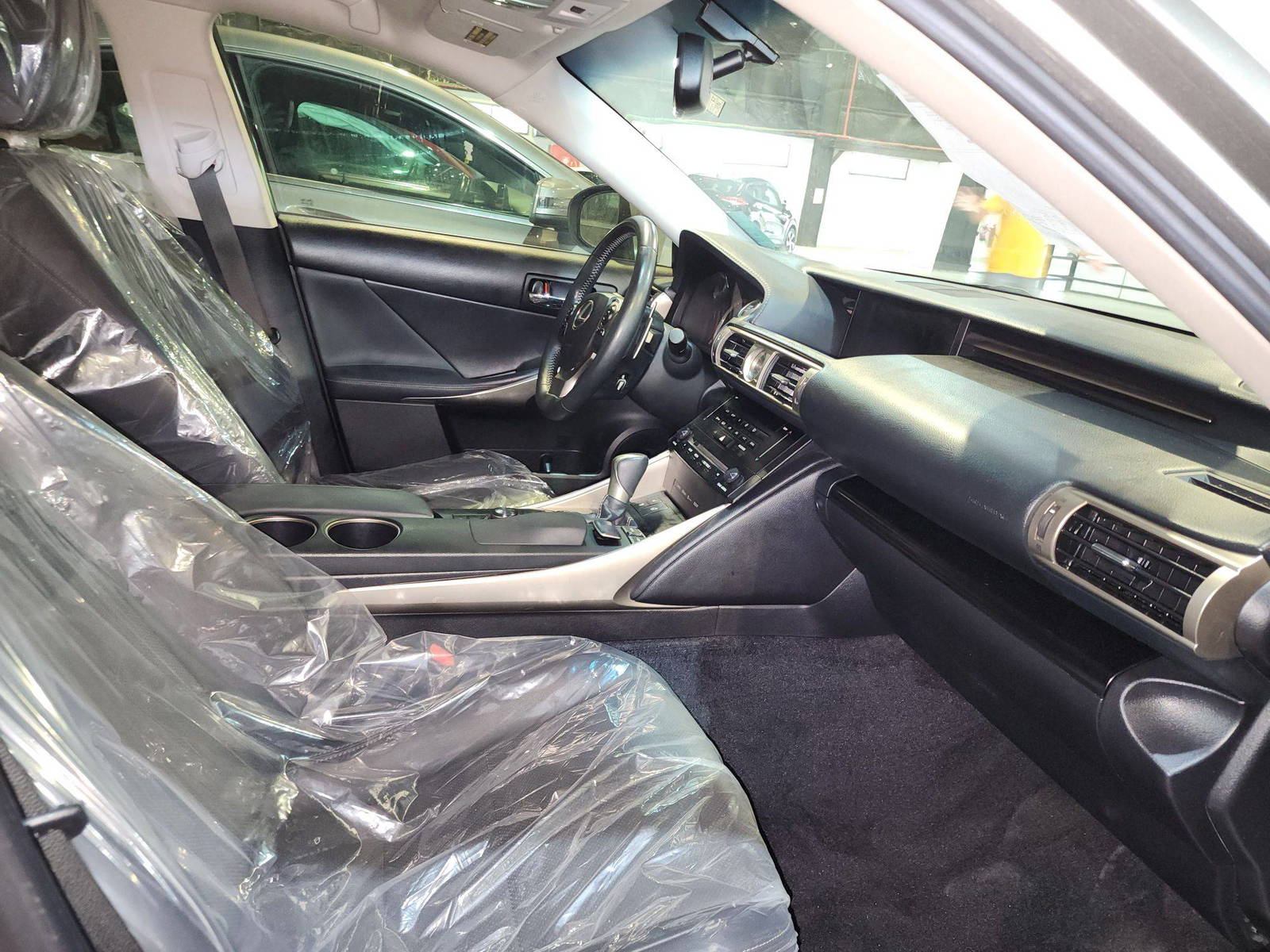 2014 LEXUS IS 250 — 129860 Miles — Lot 5010335 — Al Quoz - Marhaba Auctions Used Cars - Image 8