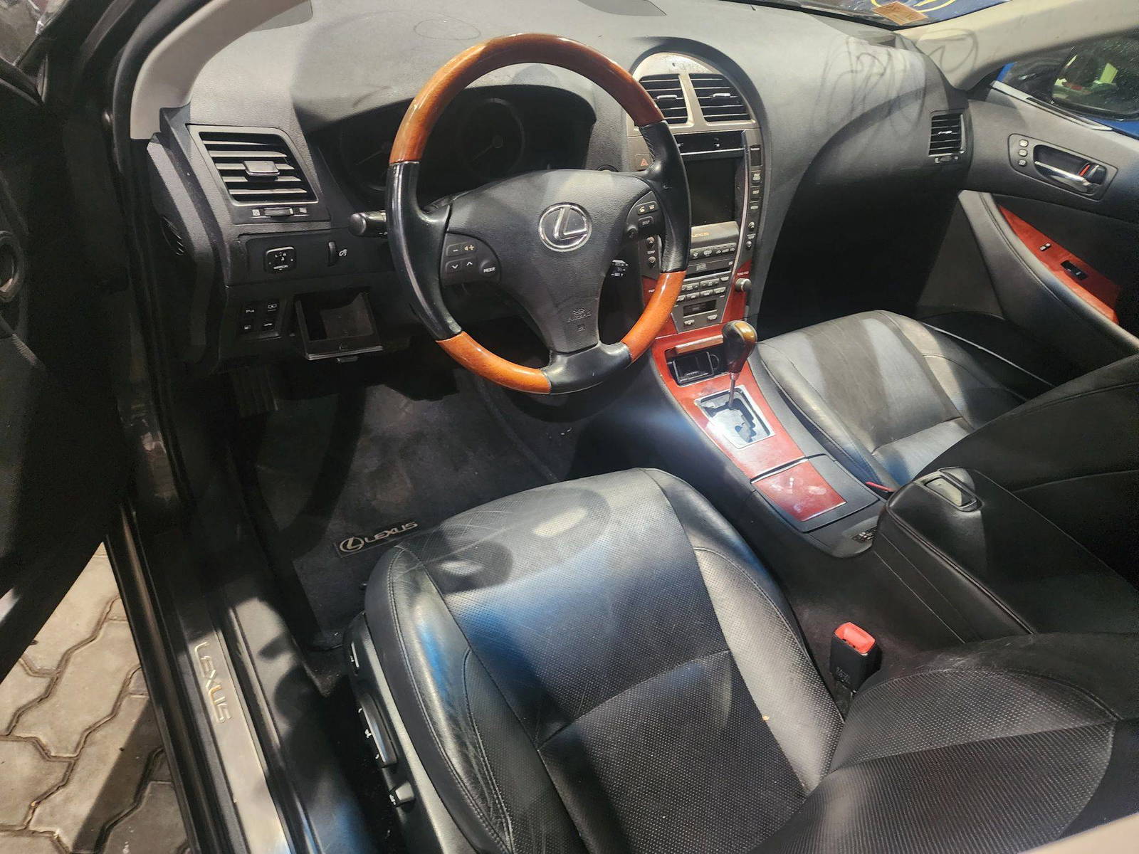 2007 LEXUS ES 350 — 163034 Miles — Lot 69808783 - Marhaba Auctions Used Cars - Image 9