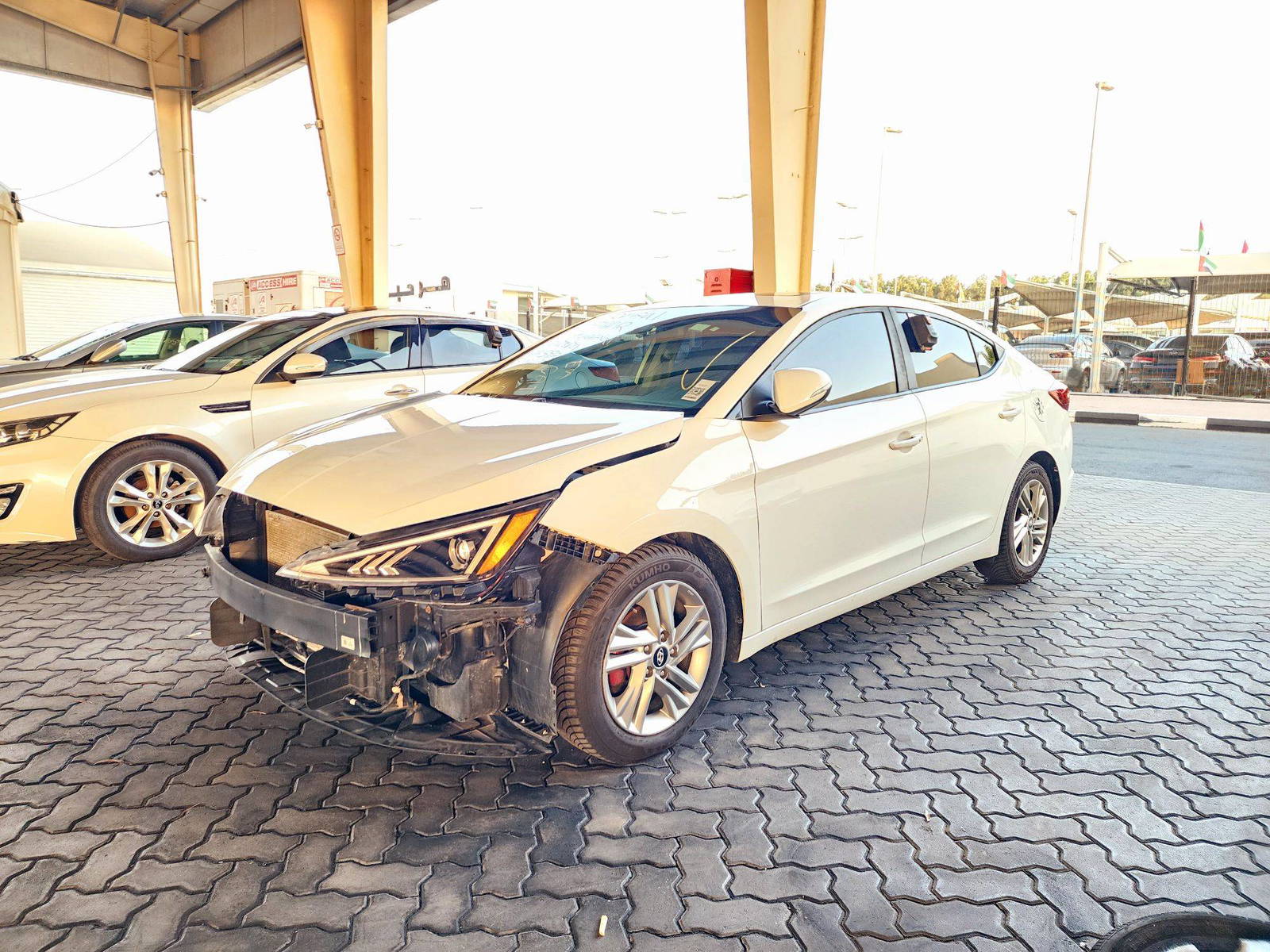 2020 HYUNDAI ELANTRA — 134699 KM — Lot 12094142 — Souq - Marhaba Auctions Used Cars - Image 5