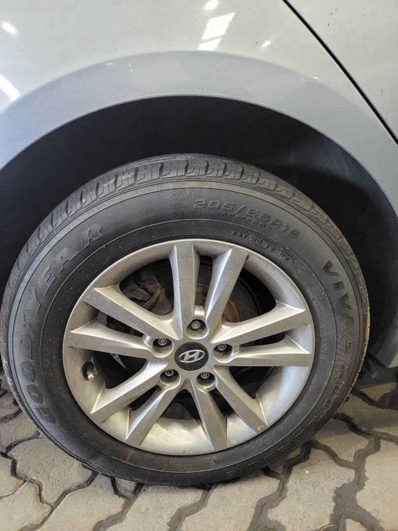 2017 HYUNDAI SONATA — 127356 Miles — Lot H505893 — Main - Marhaba Auctions Used Cars - Image 4