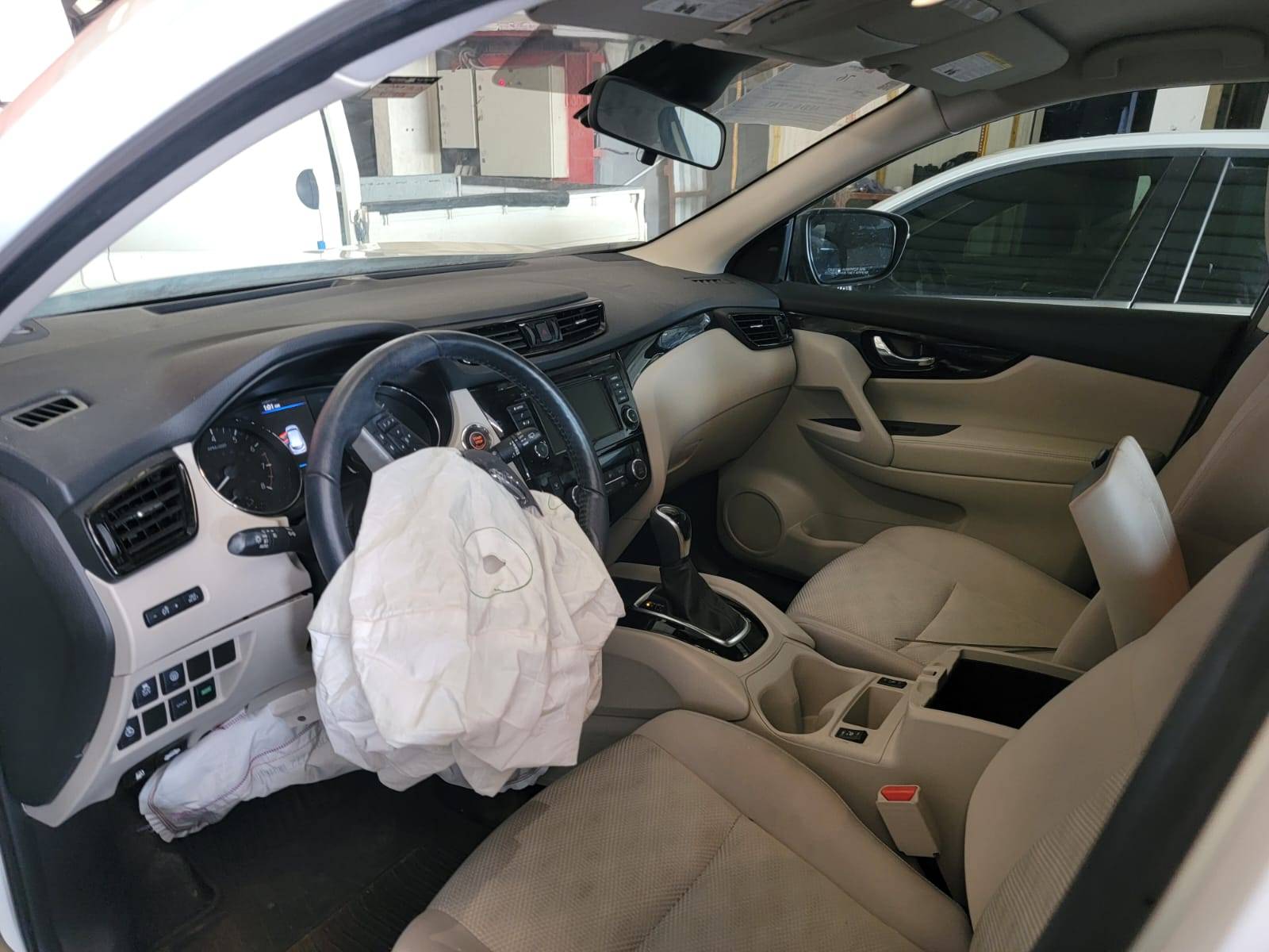 2022 NISSAN ROGUE SPORTS — 31194 Miles — Lot 42964322 — Souq - Marhaba Auctions Used Cars - Image 9
