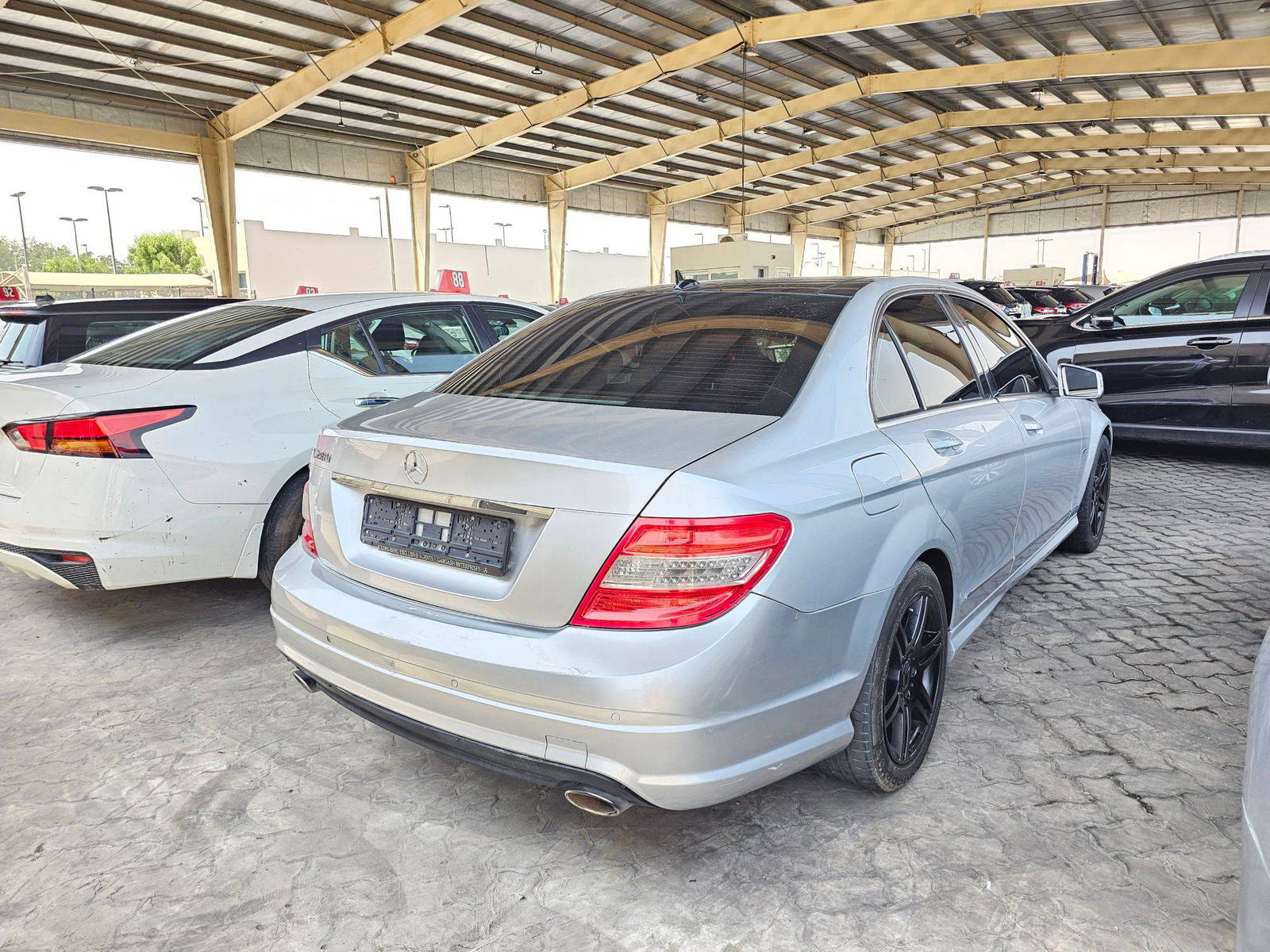 2009 MERCEDES BENZ C-250 — 168199 KM — Lot 59A240899 — Souq - Marhaba Auctions Used Cars - Image 4