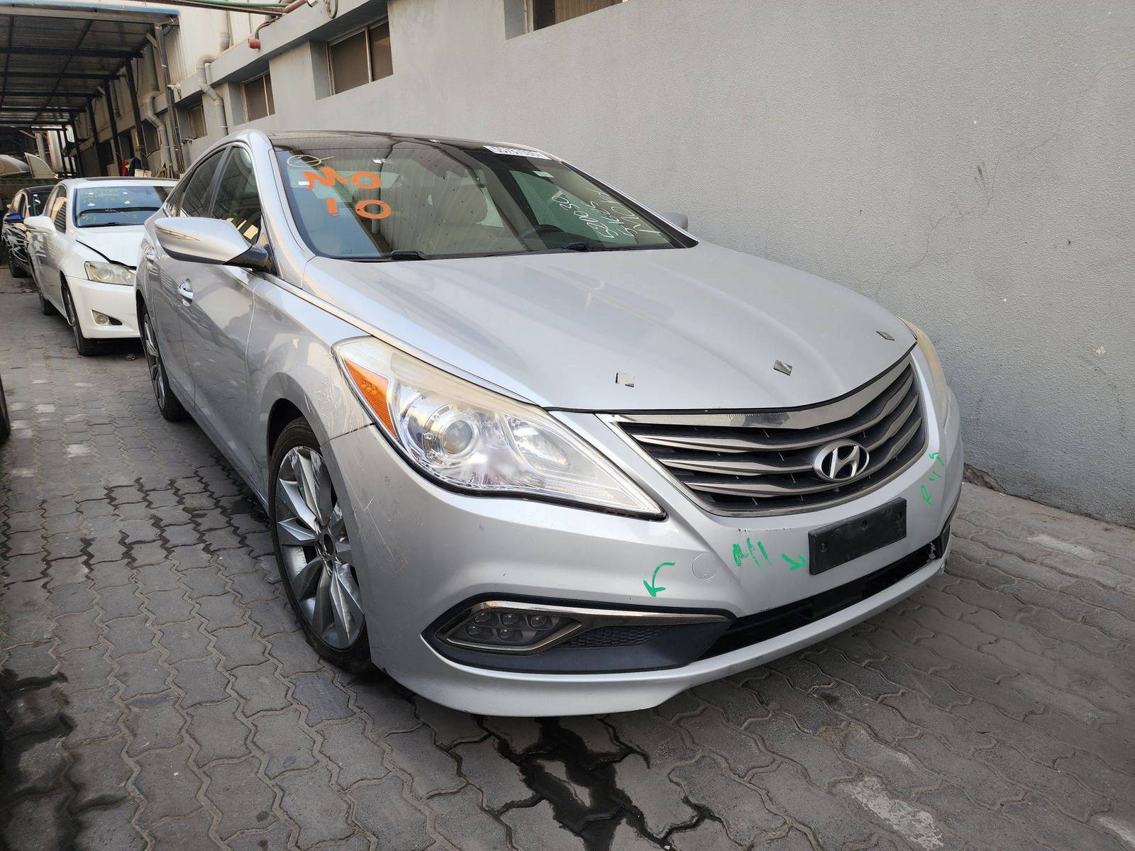 2016 HYUNDAI AZERA — 178029 Miles — Lot GA520030 — Al Quoz - Marhaba Auctions Used Cars - Image 3