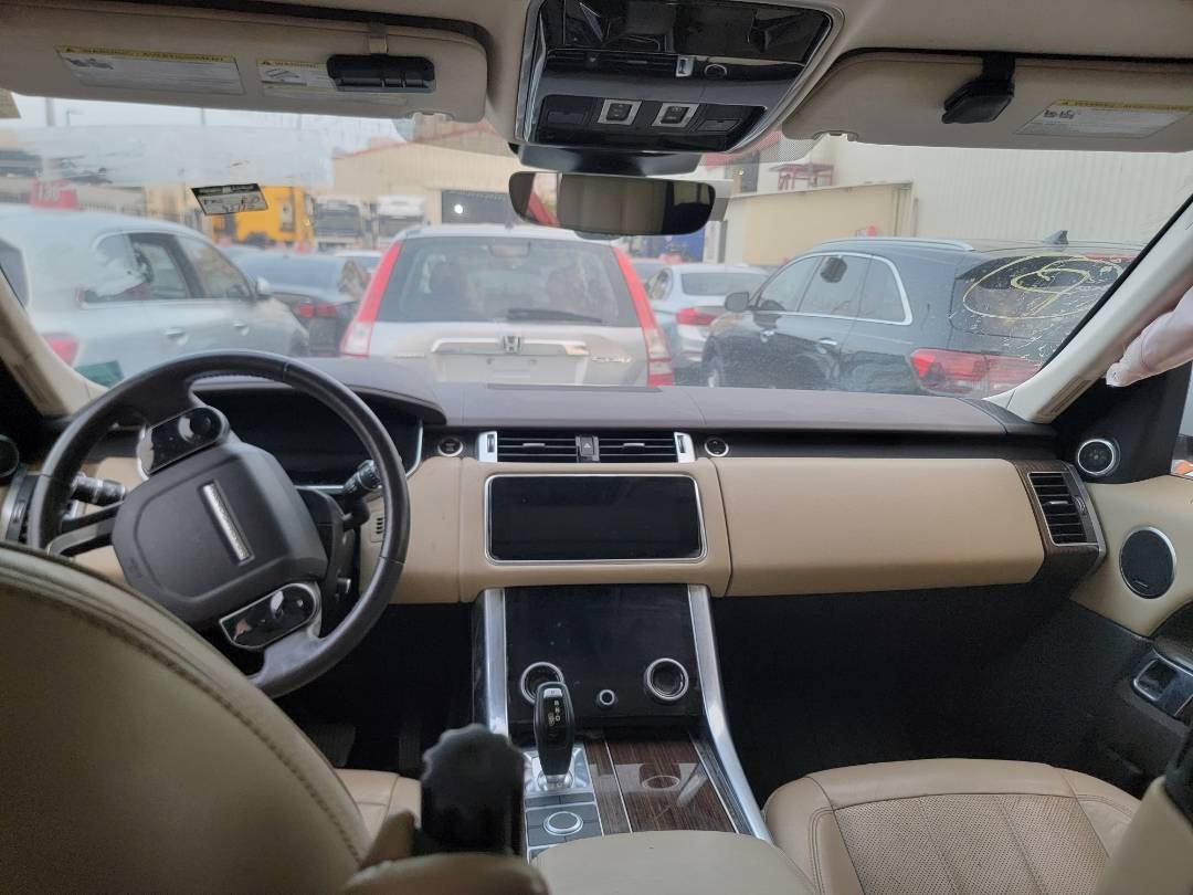 2018 LAND ROVER RANGE ROVER SPORT HSE — 95110 Miles — Lot JA191669 — Main - Marhaba Auctions Used Cars - Image 7
