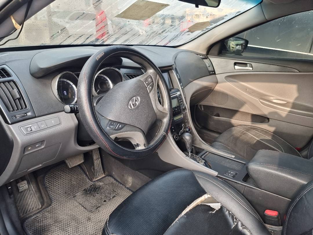 HYUNDAI SONATA 2011 - Marhaba Auction Used Cars - Image 6