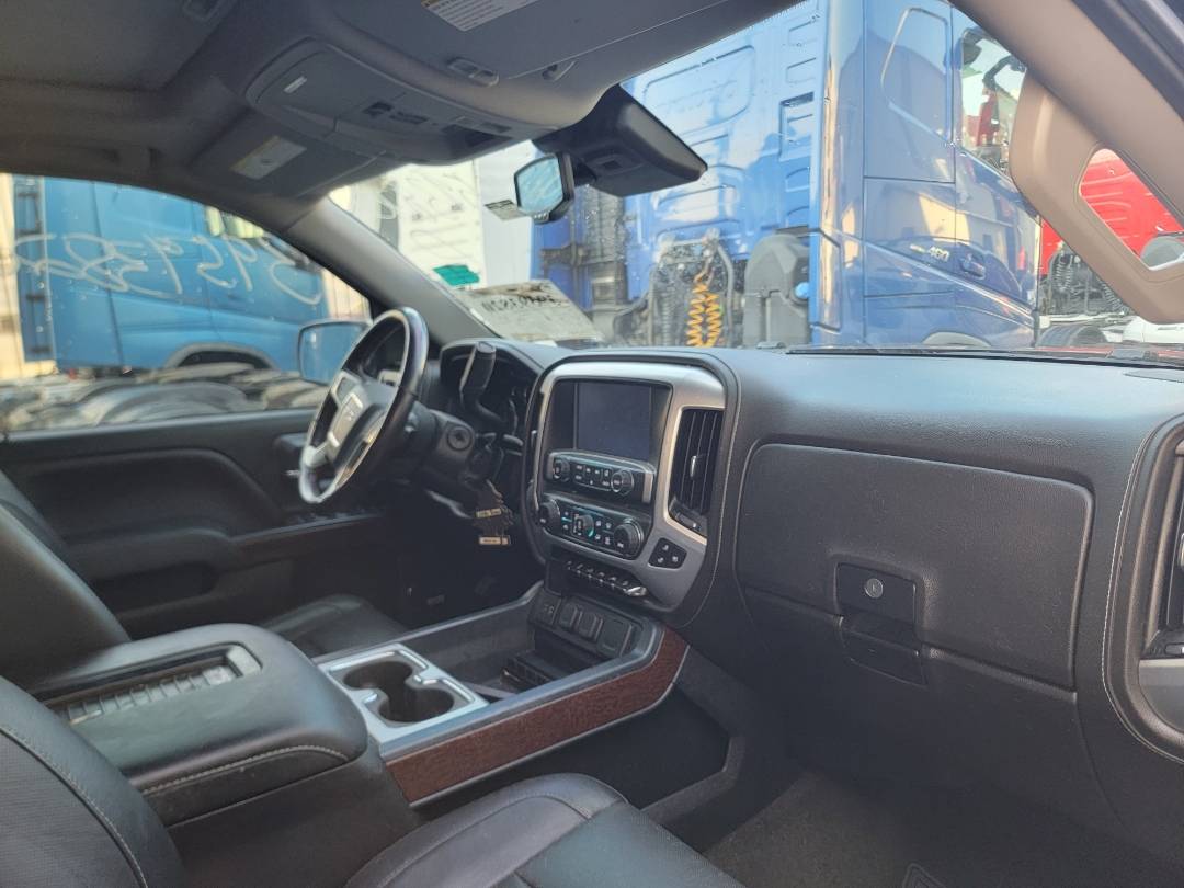 2018 GMC SIERRA — 117265 Miles — Lot C3JG121338 — Main - Marhaba Auctions Used Cars - Image 8
