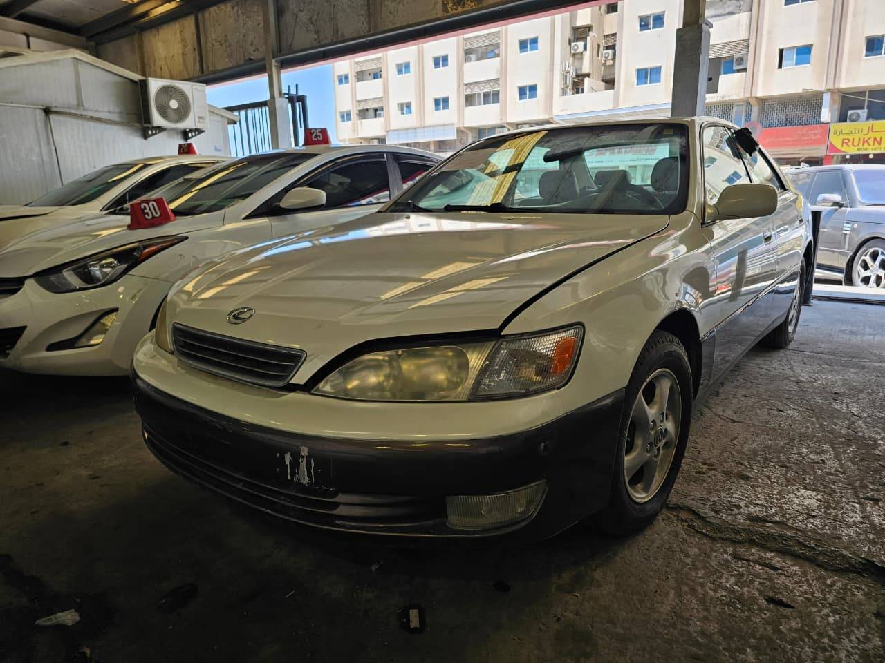 1997 LEXUS ES 300 — 209254 Miles — Lot 0V5003146 — Main - Marhaba Auctions Used Cars - Image 4
