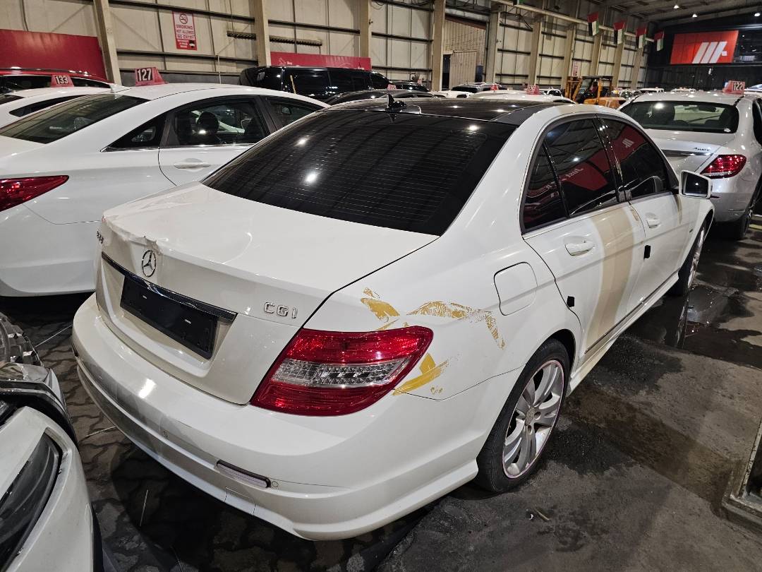 2010 MERCEDES BENZ C200 — 173704 KM — Lot 8AA403374 — Main - Marhaba Auctions Used Cars - Image 5