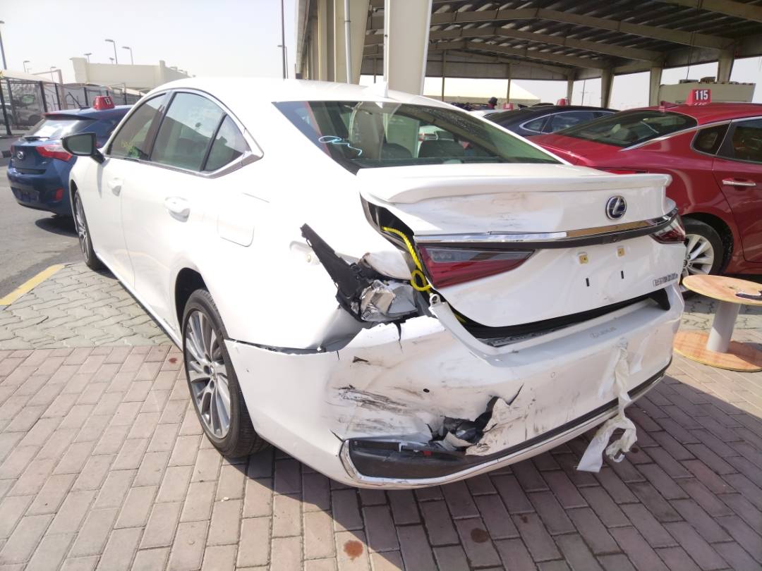 2021 LEXUS ES 300H — 27784 Miles — Lot 37629301 - Marhaba Auctions Used Cars - Image 7