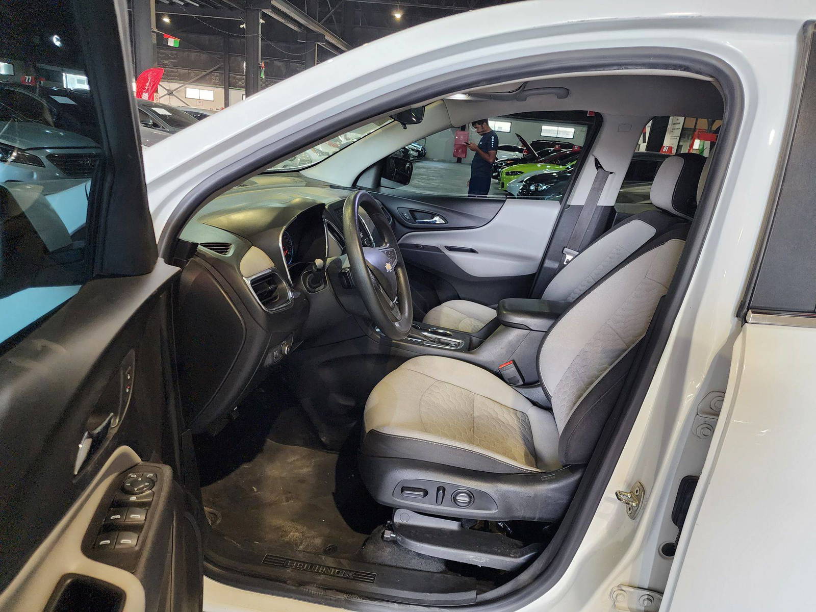 2019 CHEVROLET EQUINOX — 147984 KM — Lot 263438 — Al Quoz - Marhaba Auctions Used Cars - Image 9