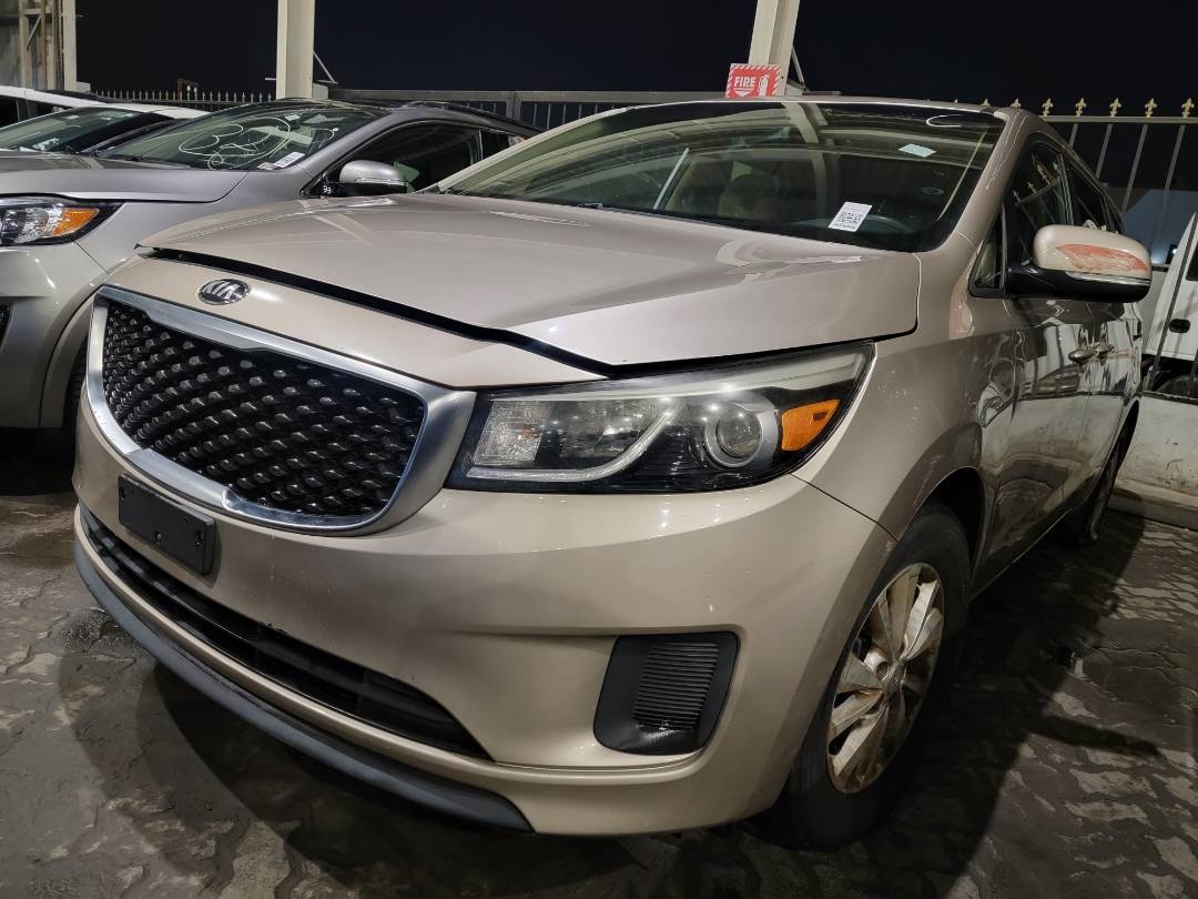 2016 KIA SEDONA — 142355 KM — Lot XG6100255 — Main - Marhaba Auctions Used Cars - Image 5