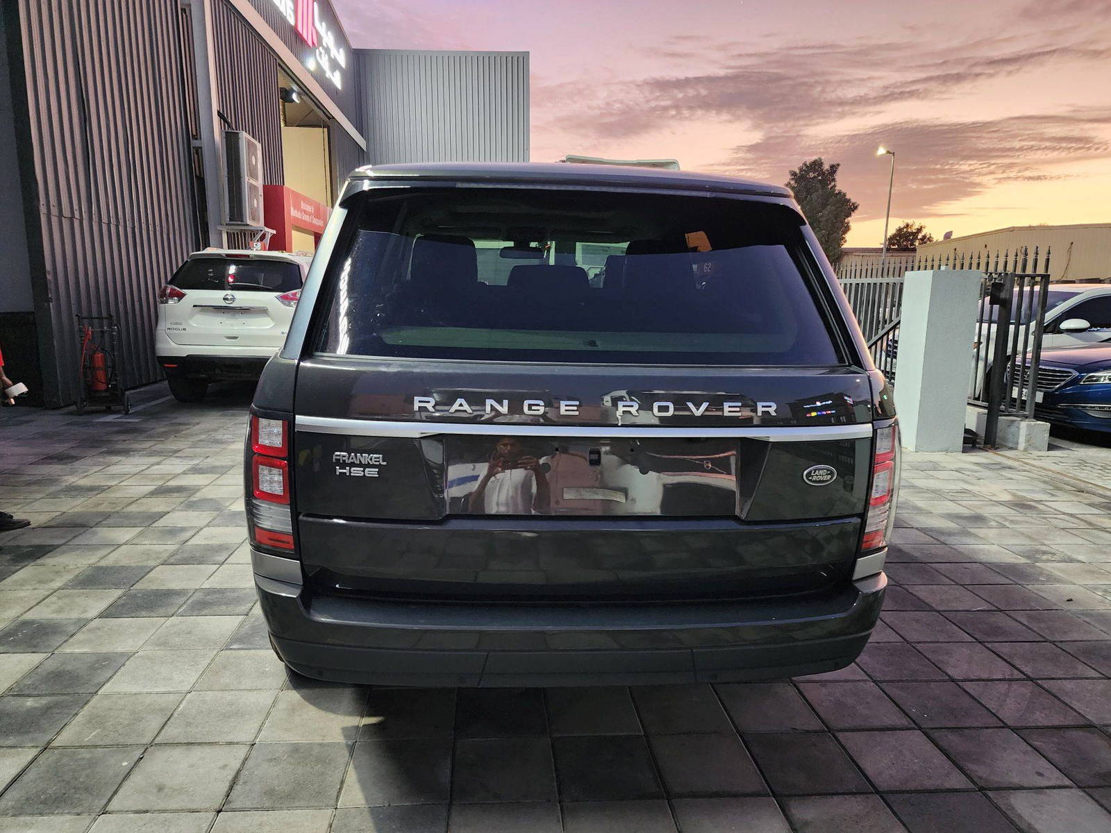 2014 LAND ROVER RANGE ROVER — 184470 Miles — Lot 191575 — Al Quoz - Marhaba Auctions Used Cars - Image 6