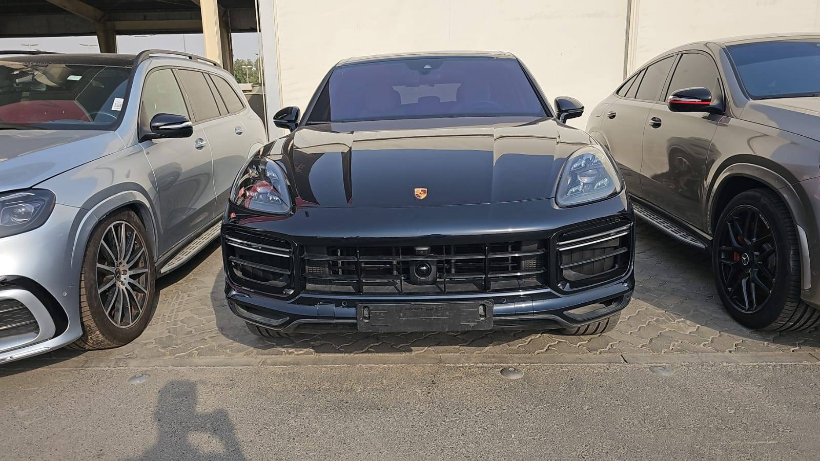 2023 PORSCHE Cayenne — 28801 KM — Lot PDA33102 — Souq - Marhaba Auctions Used Cars - Image 5