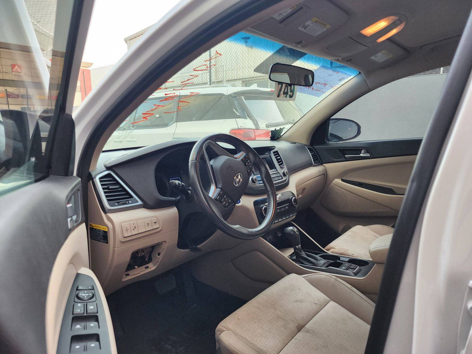 2016 HYUNDAI TUCSON — 118688 Miles — Lot 95095 — Al Quoz - Marhaba Auctions Used Cars - Image 9