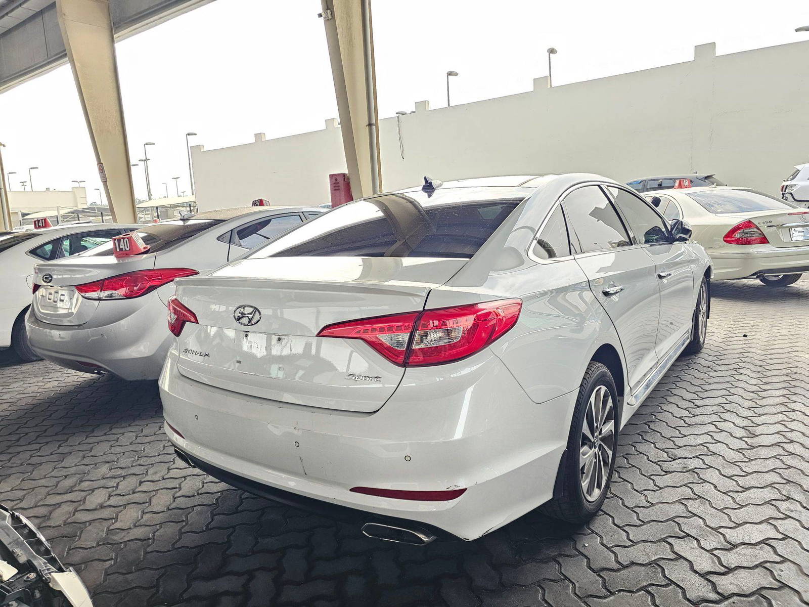2015 HYUNDAI SONATA — 174758 KM — Lot 44940415 — Souq - Marhaba Auctions Used Cars - Image 3