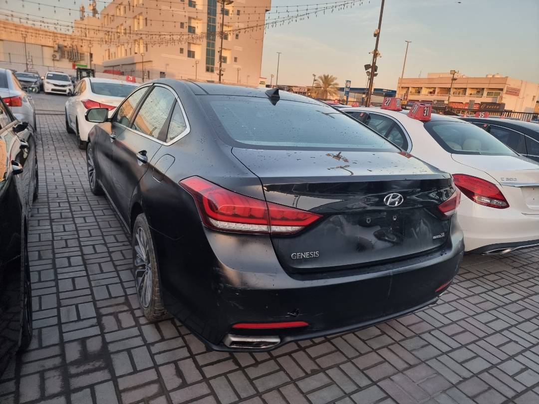 2015 HYUNDAI GENESIS — 184509 Miles — Lot U018111 — Souq - Marhaba Auctions Used Cars - Image 14