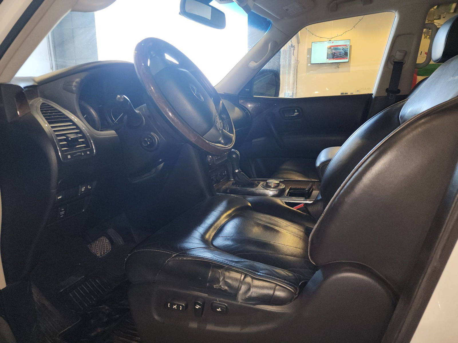 INFINITI QX80 2014 - Marhaba Auction Used Cars - Image 9