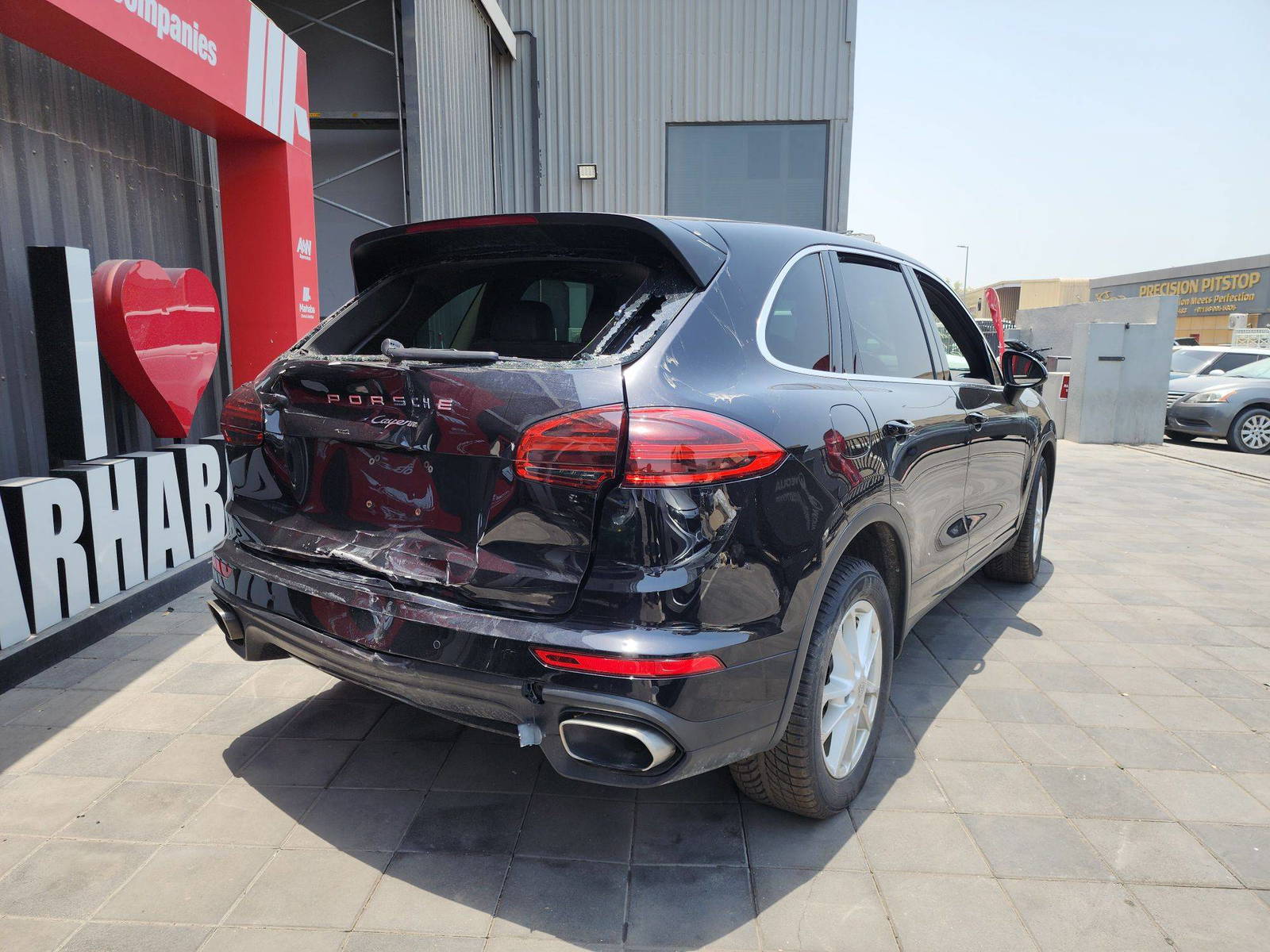 PORSCHE Cayenne 2016 - Marhaba Auction Used Cars - Image 4