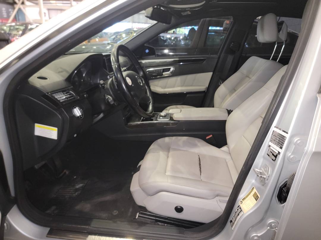2010 MERCEDES BENZ E 350 — 196834 Miles — Lot 69122524 — Souq - Marhaba Auctions Used Cars - Image 8