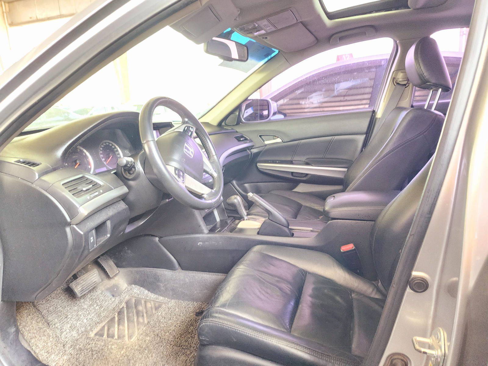 2010 HONDA ACCORD — 193302 KM — Lot 201355 — Main - Marhaba Auctions Used Cars - Image 9