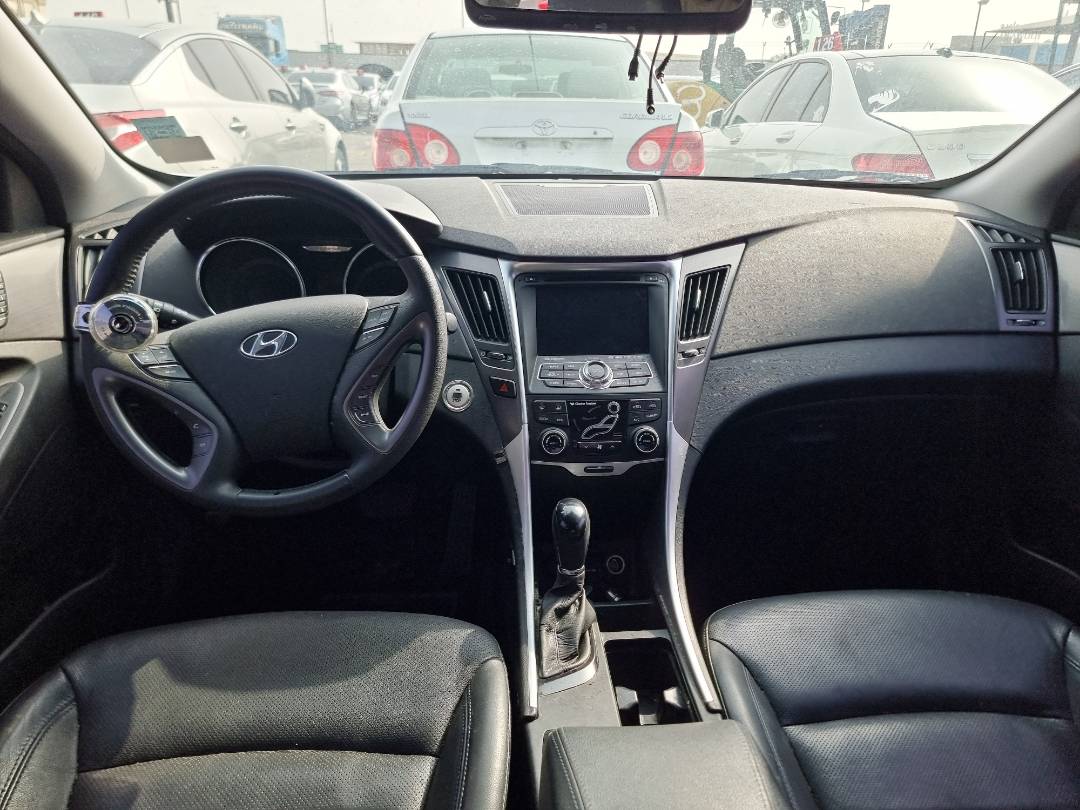 2012 HYUNDAI SONATA — 147168 KM — Lot 125487 — Main - Marhaba Auctions Used Cars - Image 7