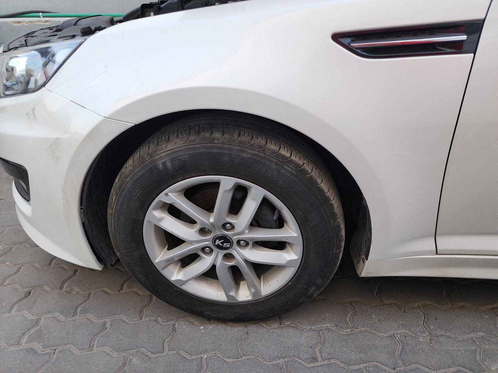 2013 KIA K5 — 99809 KM — Lot 397477 — Al Quoz - Marhaba Auctions Used Cars - Image 11