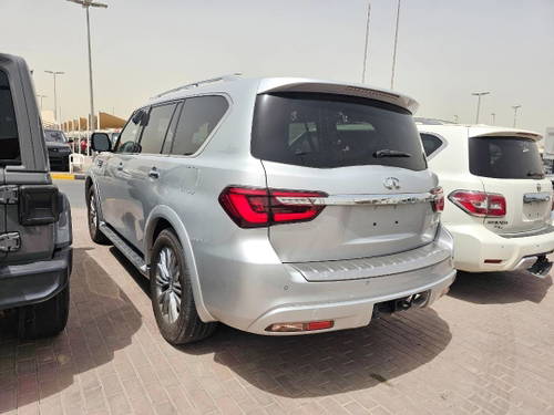 INFINITI QX80