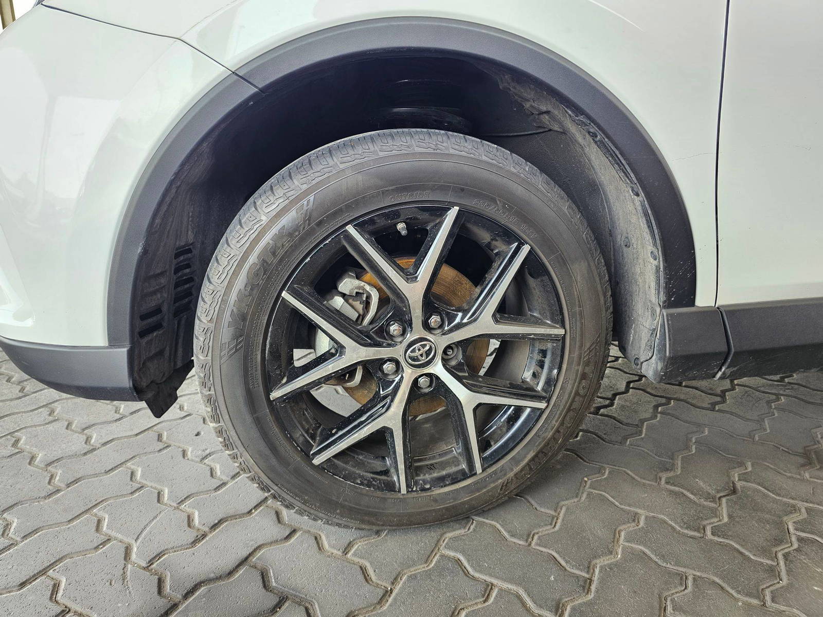 2018 TOYOTA RAV4 — 100907 Miles — Lot 82488224 — Souq - Marhaba Auctions Used Cars - Image 11